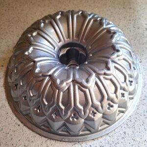Nordicware  Bundt Pan NWOB